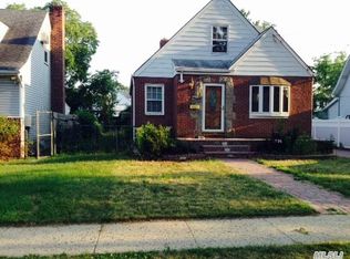 134 Elm St, Valley Stream, NY 11580