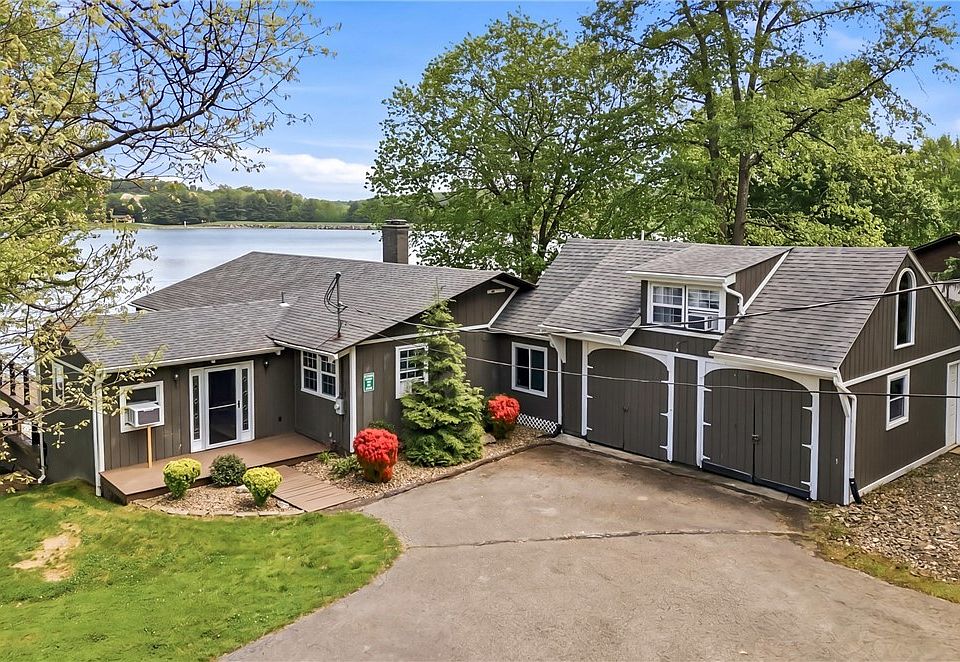 1st image of 47739 Tomahawk Dr