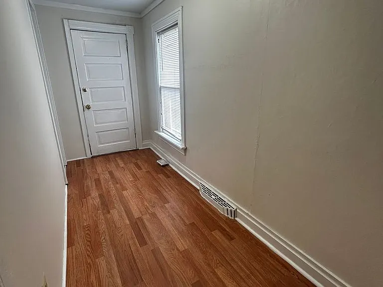 417 Clarendon Ave — Photo 18