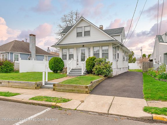 3rd image of 309 Saint Louis Avenue Seaside Park