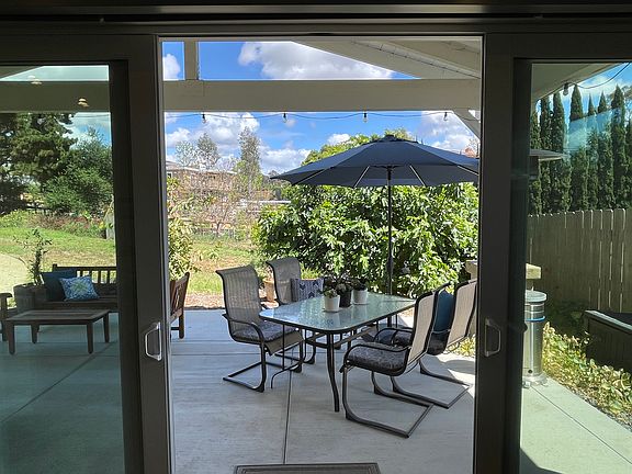 5th image of 325 Cole Ranch Rd