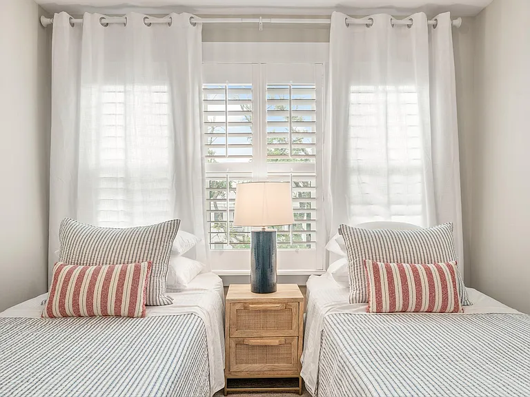 958 Key Colony Ct — Photo 17