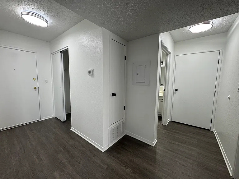 Prairie View Apartments — Photo 8