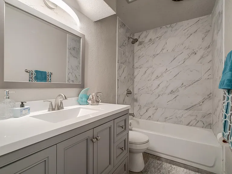 605 Saint James Pl — Photo 27