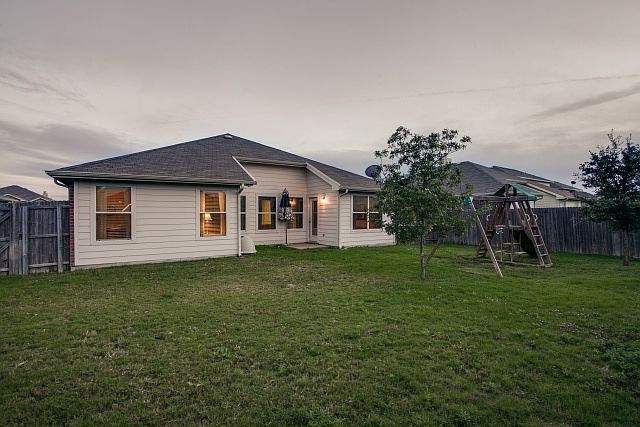 2nd image of 118 Robin Ln
