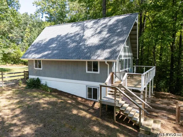 639 Holly Grove Ln, Bracey, VA 23919