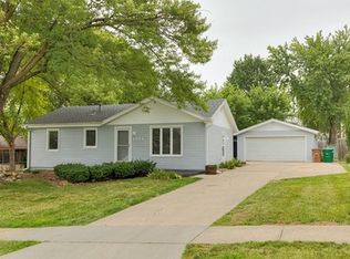 4934 Catalpa Dr, Pleasant Hill, IA 50327