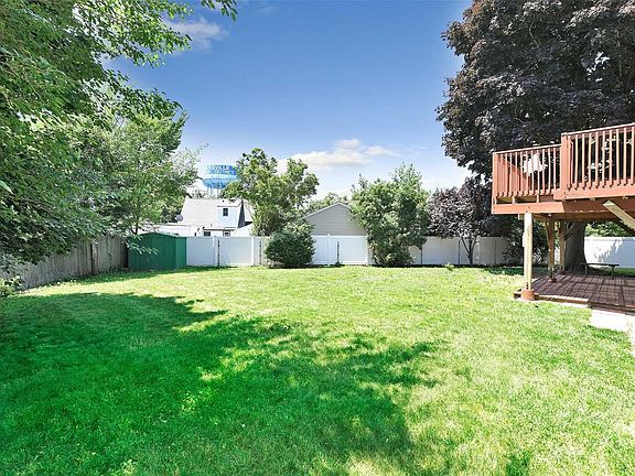 2nd image of 7 Shari Ct