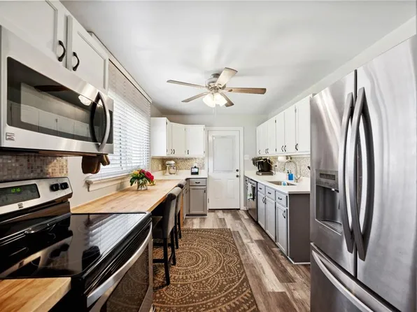 5612 Aragon Dr, Virginia Beach, VA 23455