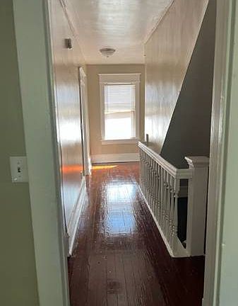 5th image of 623 Elm Ave SW #B