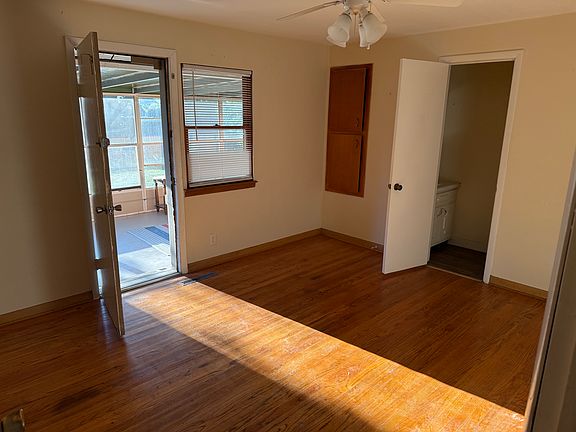 5th image of 223 Belmont Ave