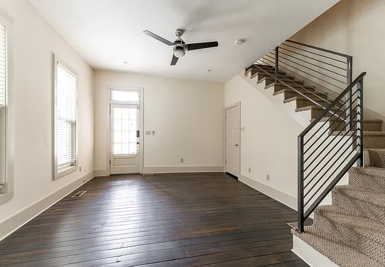 918 Prospect St — Photo 3