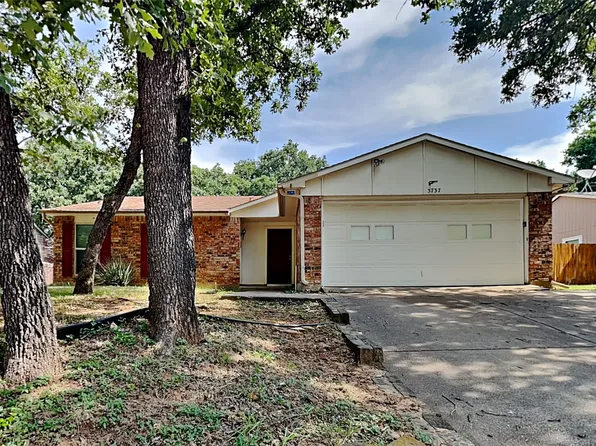 3737 Hackberry Ln, Bedford, TX 76021