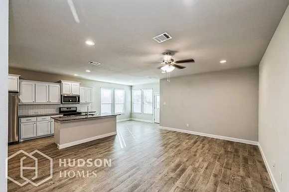 2436 Moon Ranch Dr — Photo 5