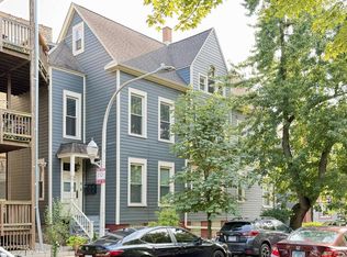 1111 W Roscoe St #2C, Chicago, IL 60657
