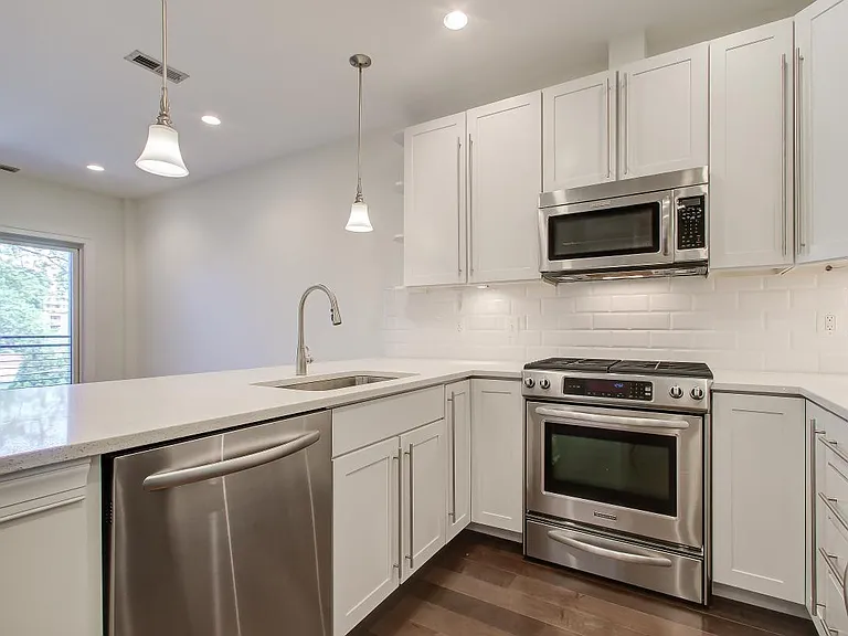 3937 Davis Pl NW #4 — Photo 7