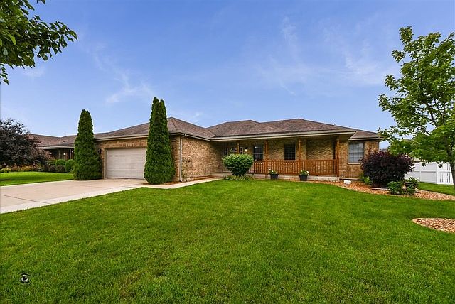 1st image of 1082 Southcreek Dr