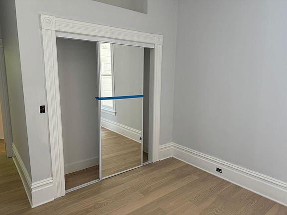 3rd image of 340 Duncan St #2