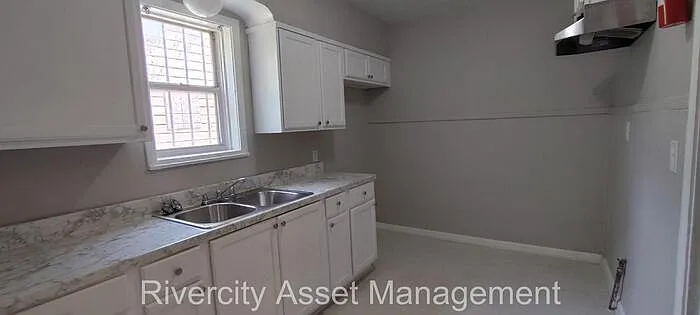 3 bed, 1.0 bath, 1443 sqft, $1,145 — Photo 4