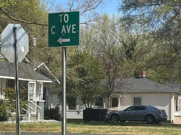 2015 C Ave, Charlotte, NC 28216