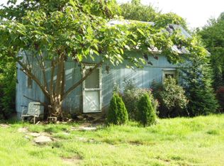 195 School St, Marion, NC 28752