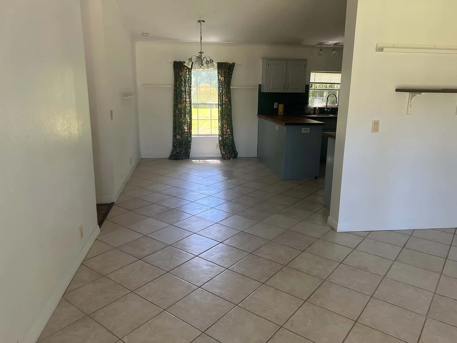 3 bed, 1500 sqft, $1,700 — Photo 2