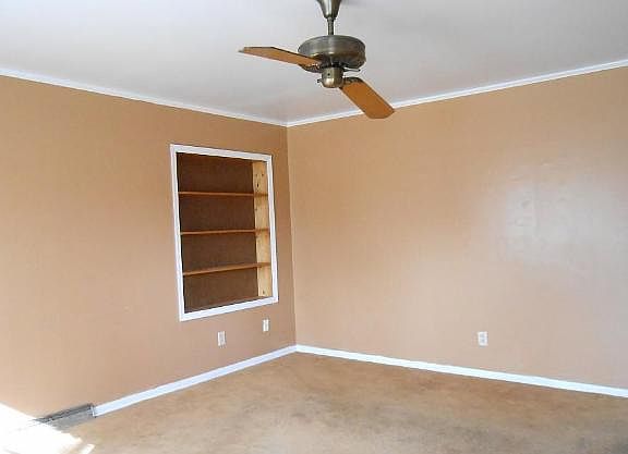 4th image of 547 Richmond Dr