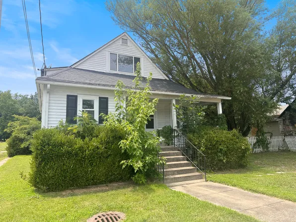 1415 N Park Ave, Herrin, IL 62948