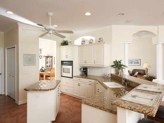 2nd image of 172 Valencia Lakes Dr