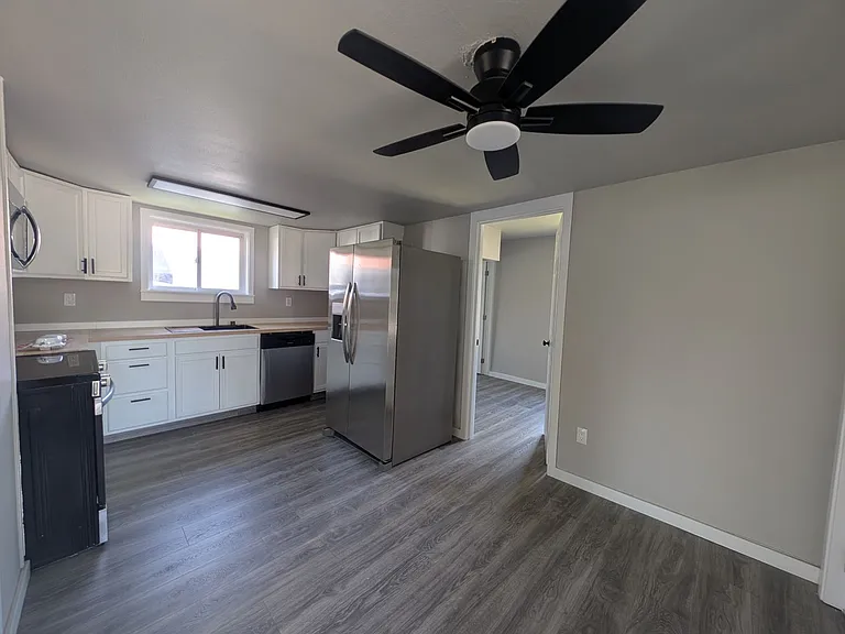 518 S Scott Ave — Photo 8