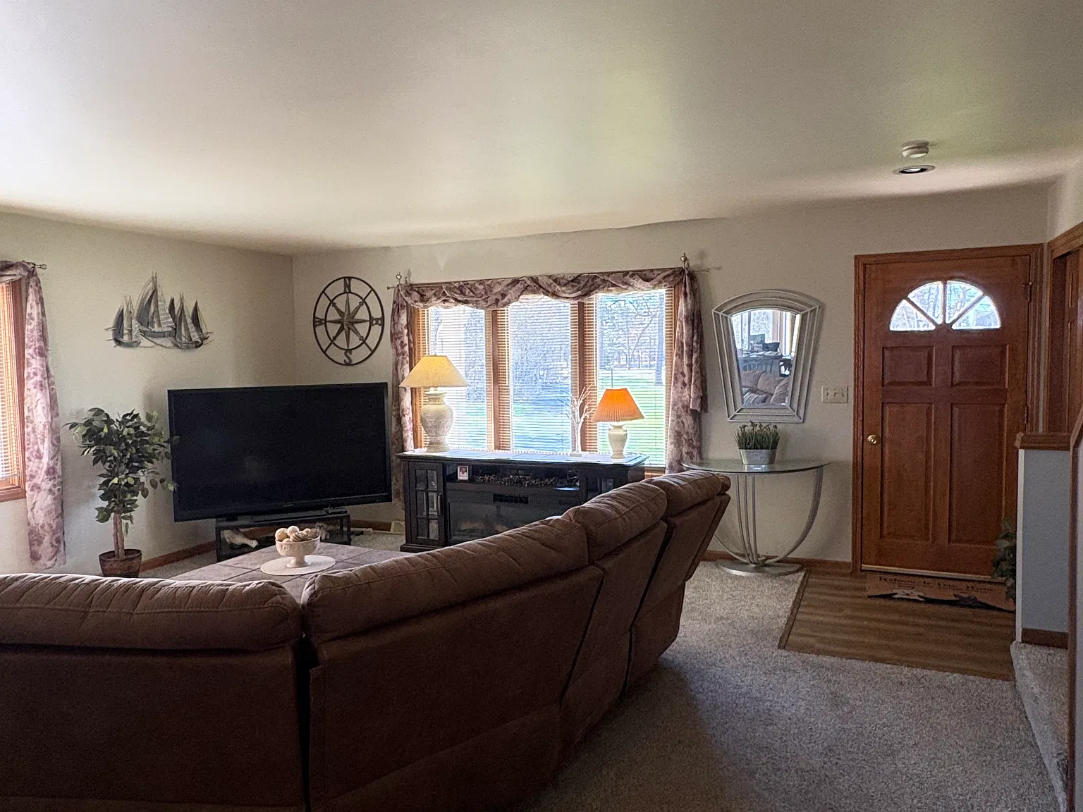 3 bed, 2.5 bath, 1600 sqft, $2,750 — Photo 4
