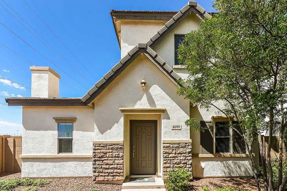 4 bed, 3.0 bath, 2292 sqft, $2,625 — Photo 1