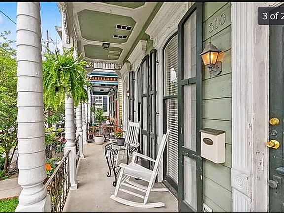 Beautiful porch with shade in the morning and plenty of light in the afternoon