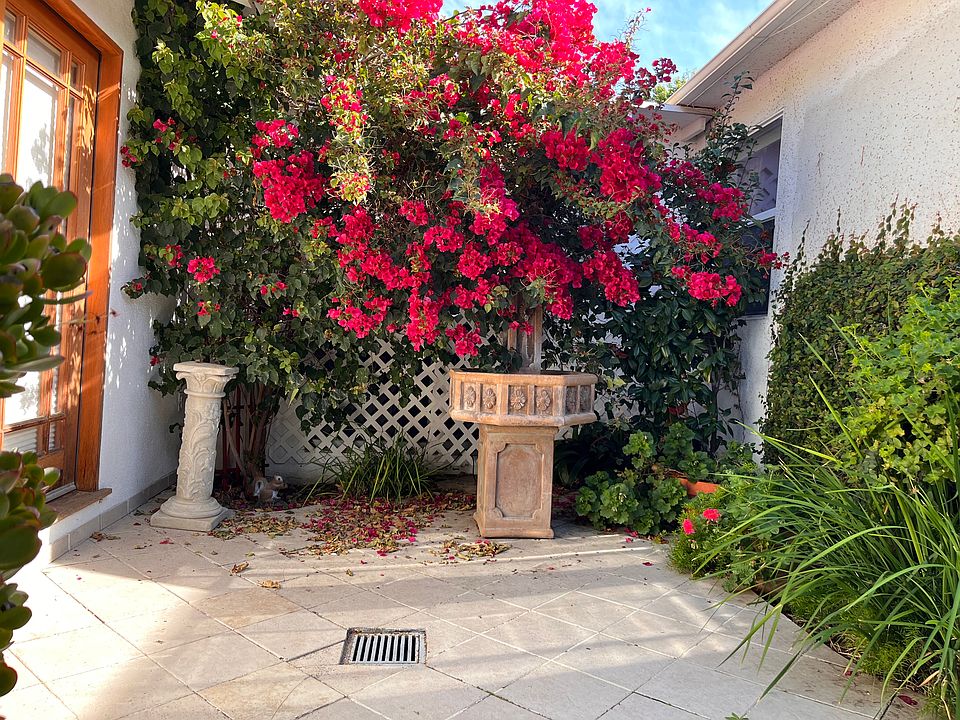 1st image of 5140 Alhama Dr #1