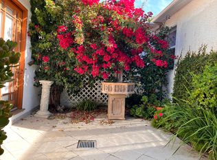 5140 Alhama Dr #1, Woodland Hills, CA 91364