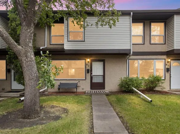 630 Sabrina Rd SW #92, Calgary, AB T2W 2N7