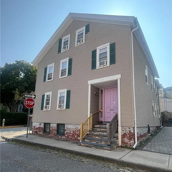 27 Mount Vernon St #2 — Photo 1