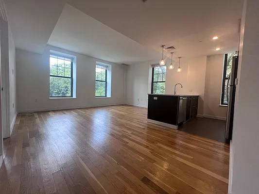 Rented by MLB ESTATES LLC | media 1