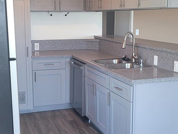 5th image of 1850 Pacific Coast Hwy APT 2