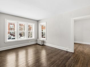 911 Washington St APT 1N, Evanston, IL 60202