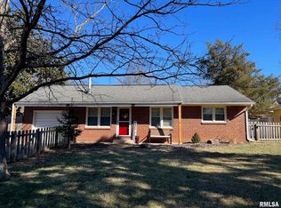 403 S Dixon Ave, Carbondale, IL 62901