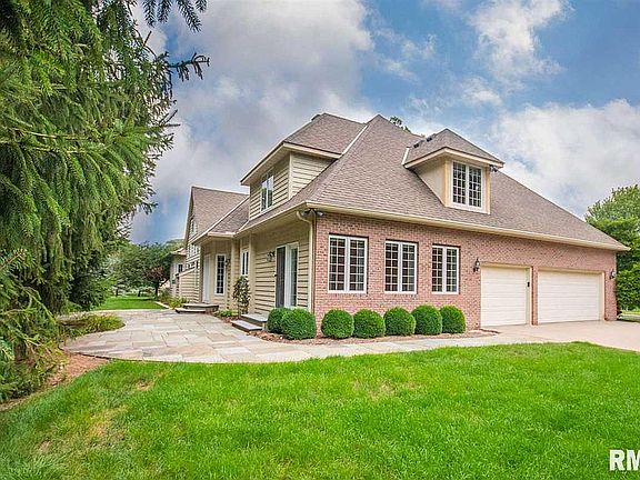 3rd image of 10707 N Grand Oak Ct