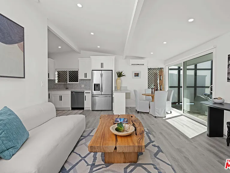 25154 Malibu Rd #2 — Photo 5