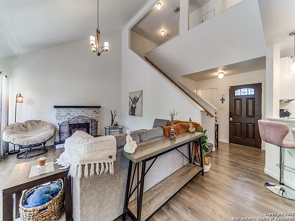 5th image of 2154 Pecan Hollow