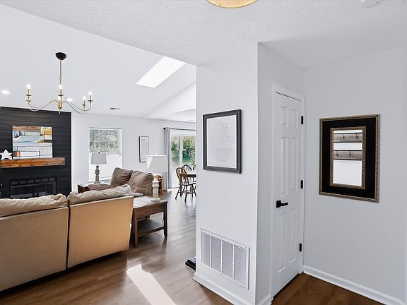 5th image of 6002 Sycamore Forge Ln