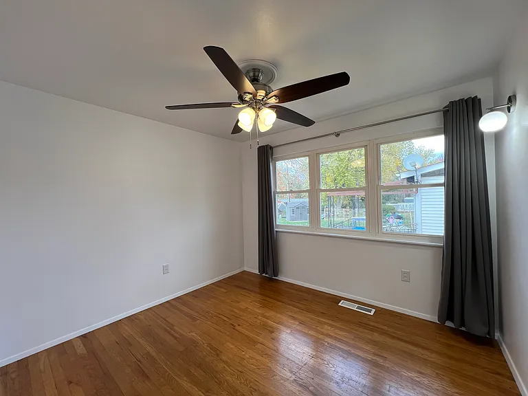 1065 Paddock Dr — Photo 23