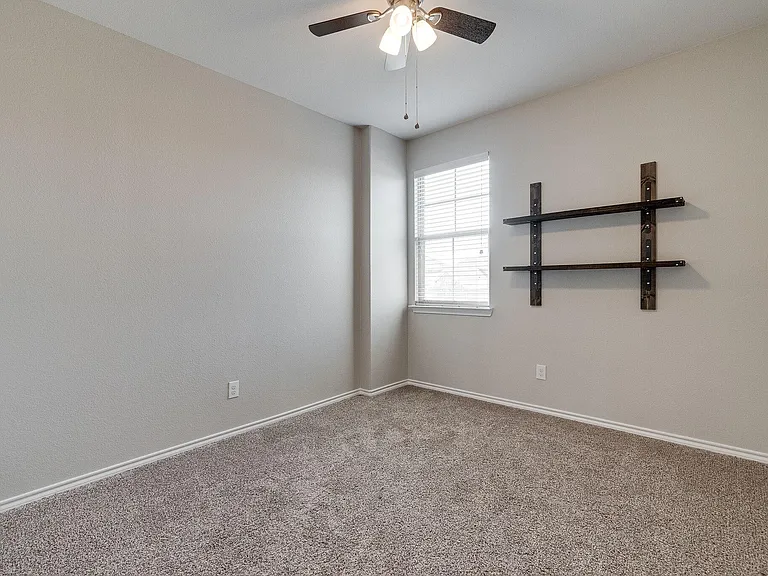 1824 Sparrow St — Photo 28