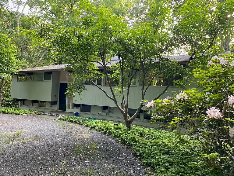 Dolan Dr — Photo 4