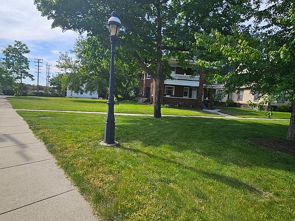 3rd image of 521 S 2nd St