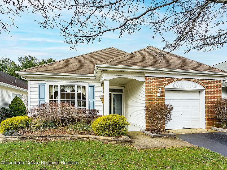 1st image of 5 Lilac Springs Ct